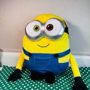 Minions: The Rise of Gru Bob Cuddle Pillow Buddy 13" Plush